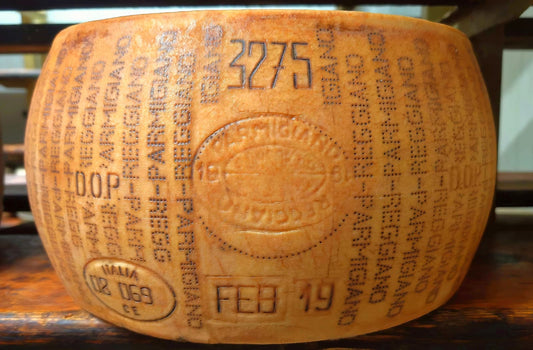 Parmigiano Reggiano D.O.P. stagionato oltre 75 mesi, una favola da provare almeno una volta nella vita... Anche due !! - Pratichiera
